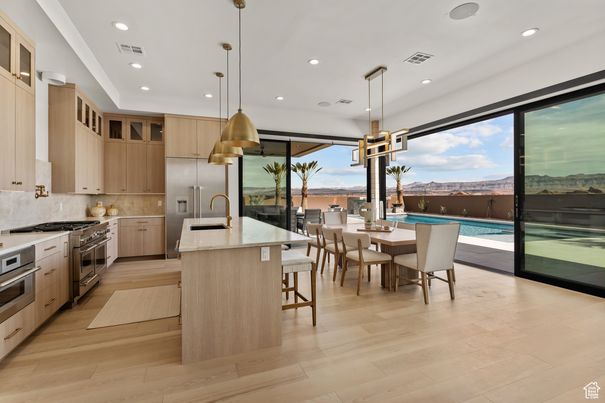 Desert Contemporary — additional view 4